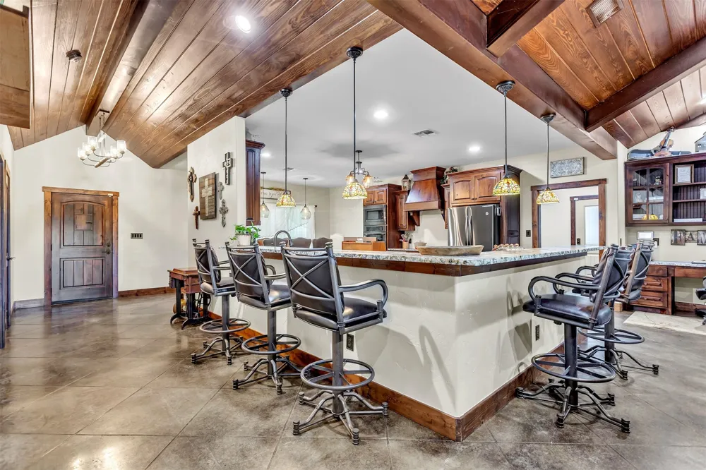 337 County Road 3535 Saltillo, TX 75478