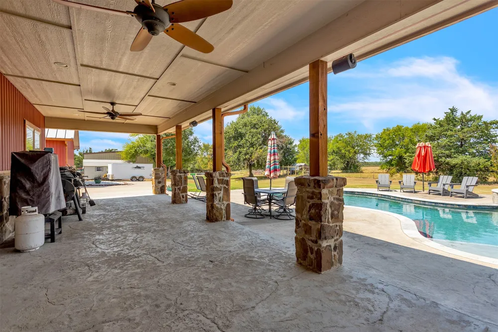 337 County Road 3535 Saltillo, TX 75478