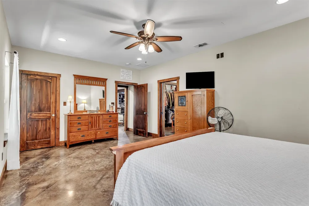337 County Road 3535 Saltillo, TX 75478