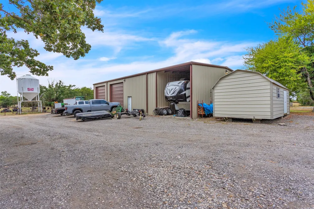 337 County Road 3535 Saltillo, TX 75478