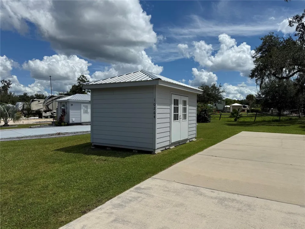 10264 NE 28TH LOOP Silver Springs, FL 34488
