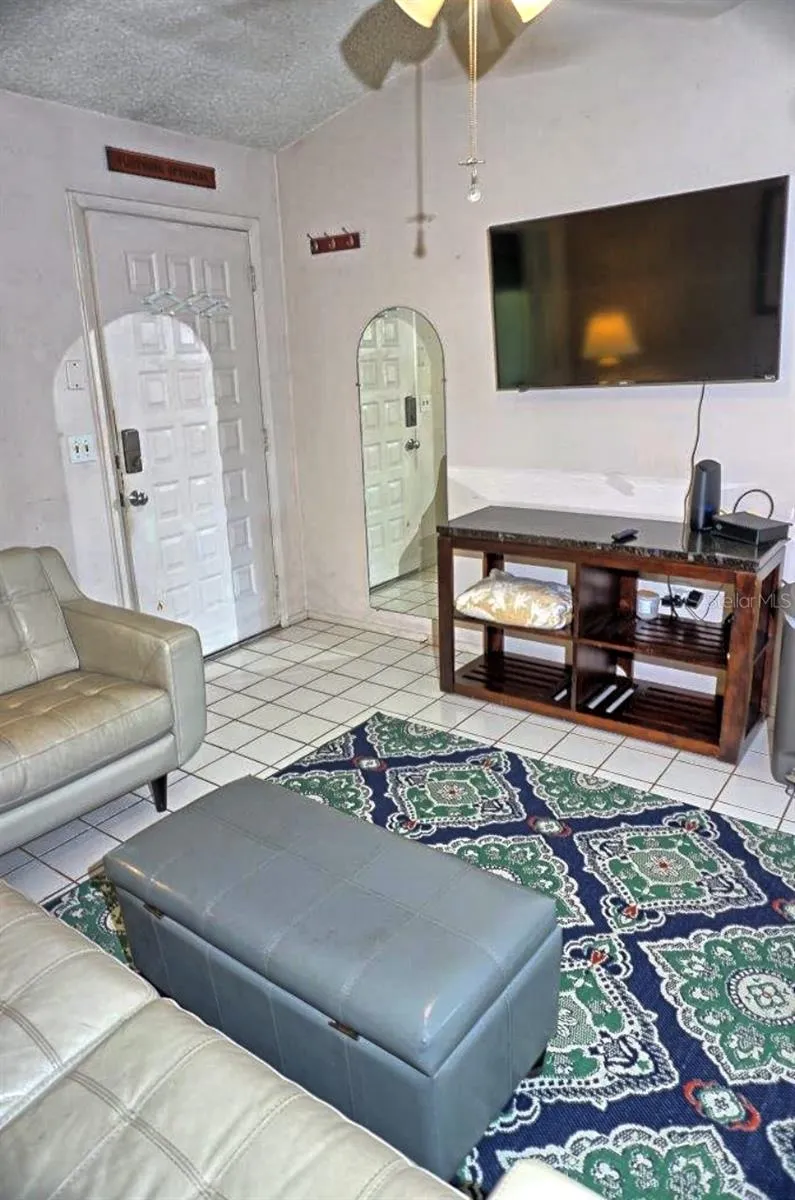 20893 HAULOVER COVE #8 Lutz, FL 33558