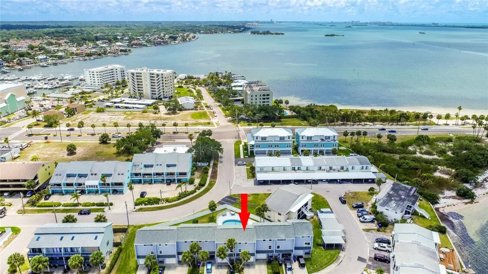 2643 ST JOSEPHS DRIVE W Dunedin, FL 34698