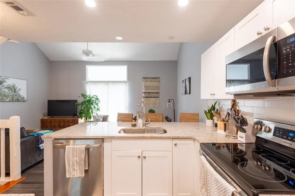 2643 ST JOSEPHS DRIVE W Dunedin, FL 34698