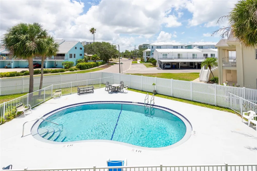 2643 ST JOSEPHS DRIVE W Dunedin, FL 34698