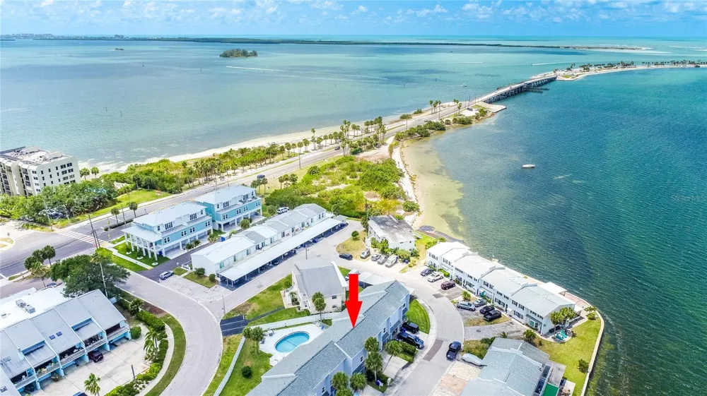 2643 ST JOSEPHS DRIVE W Dunedin, FL 34698