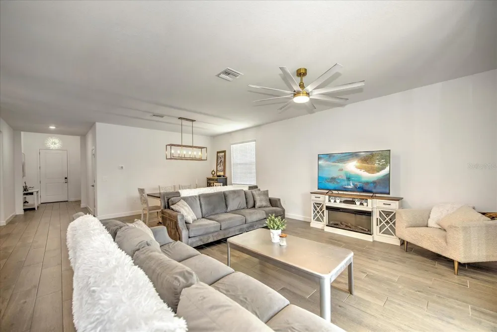 3254 WESTON MANOR DRIVE Alva, FL 33920