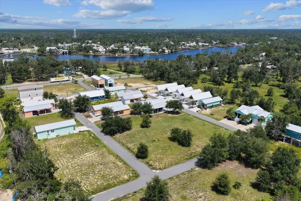 000 869TH LOOP Steinhatchee, FL 32359
