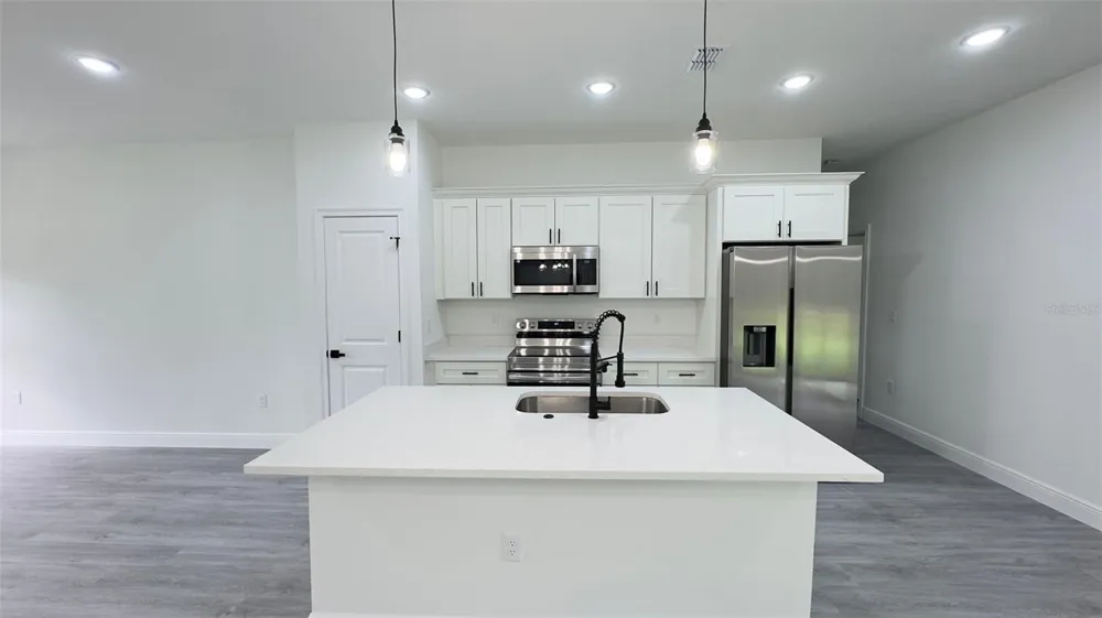 2827 W XENOX DRIVE Citrus Springs, FL 34433