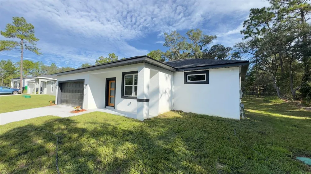 2827 W XENOX DRIVE Citrus Springs, FL 34433