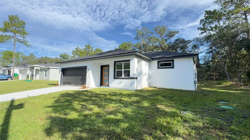 2827 W XENOX DRIVE Citrus Springs, FL 34433