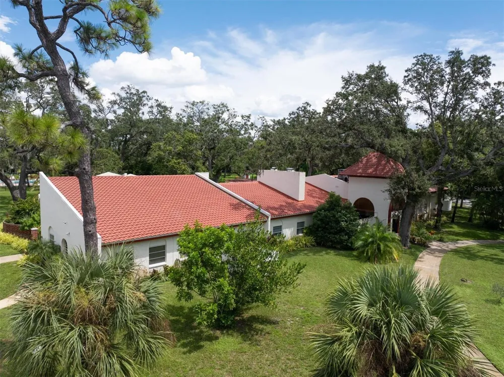 2612 PEARCE DRIVE #310 Clearwater, FL 33764