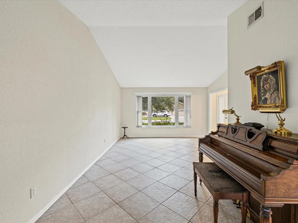 12595 93RD WAY Largo, FL 33773