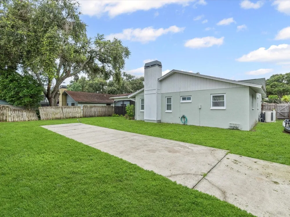 12595 93RD WAY Largo, FL 33773