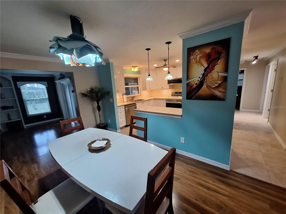 9613 LEEWARD AVENUE Largo, FL 33773