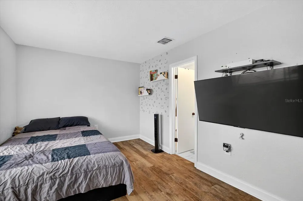 6343 23RD STREET St Petersburg, FL 33702