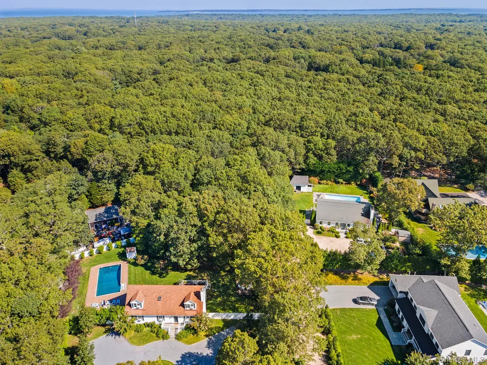 4 Calvin Street East Hampton, NY 11937