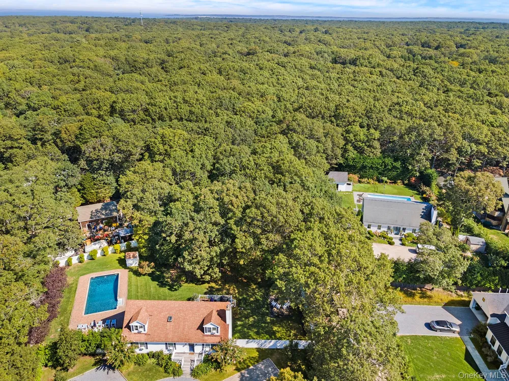 4 Calvin Street East Hampton, NY 11937