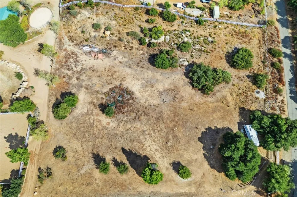 2 S. Main Divide Lake Elsinore, CA 92530