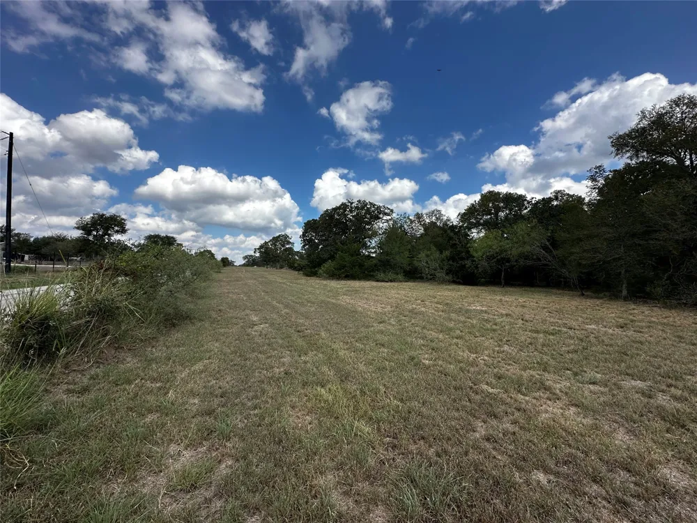 1575 Old Colony Line Road Dale, TX 78616