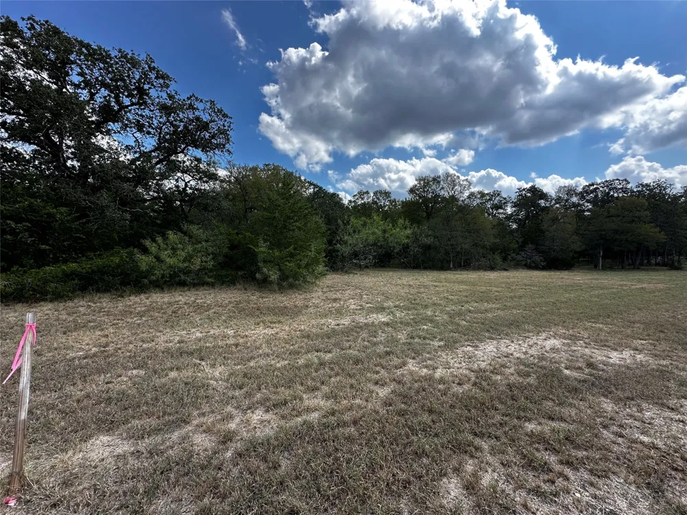 1575 Old Colony Line Road Dale, TX 78616
