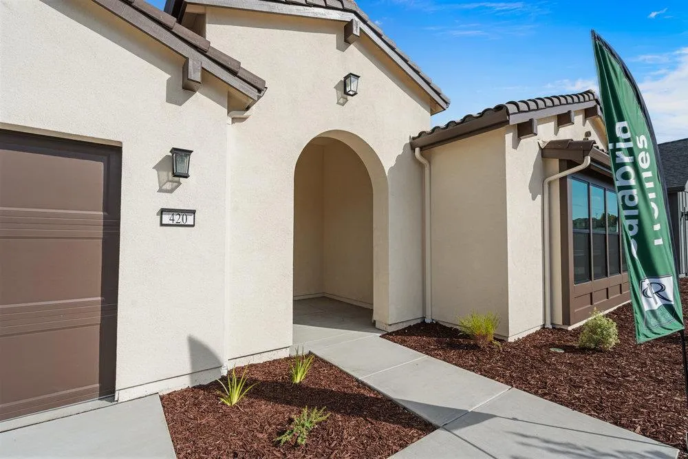 420 Maria Hollister, CA 95023