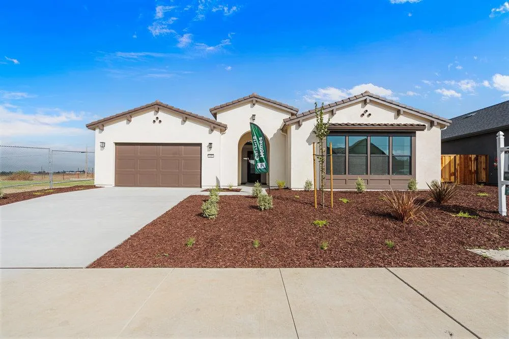 420 Maria Hollister, CA 95023