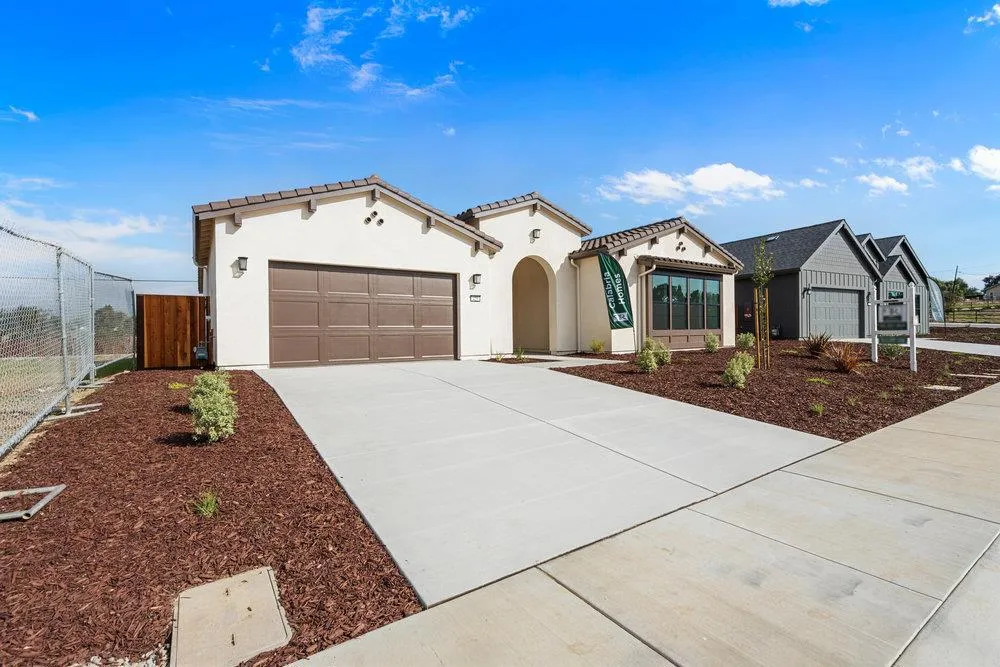 420 Maria Hollister, CA 95023