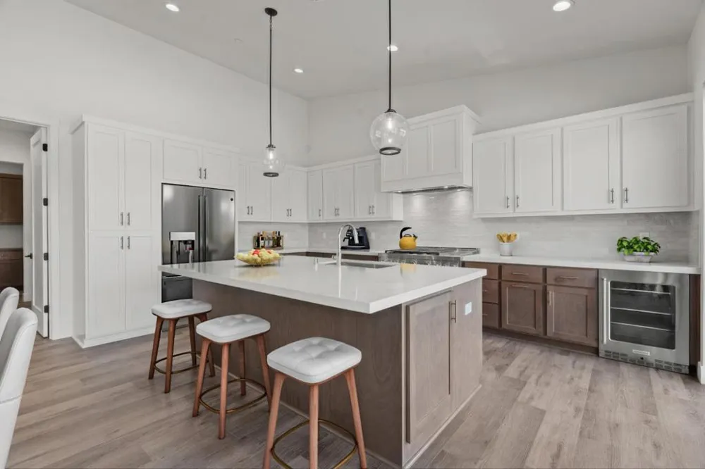 420 Maria Hollister, CA 95023