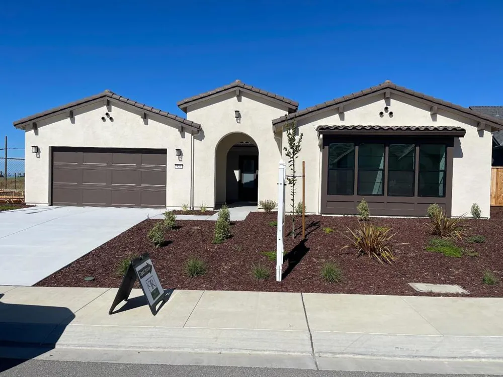 420 Maria Hollister, CA 95023