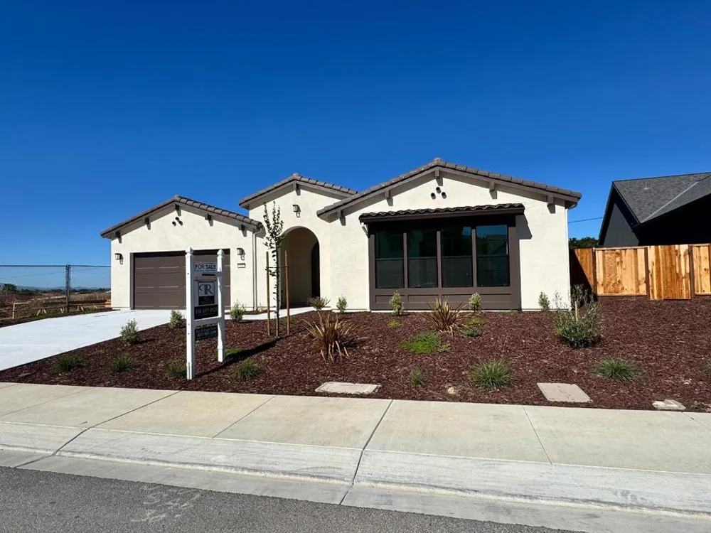 420 Maria Hollister, CA 95023