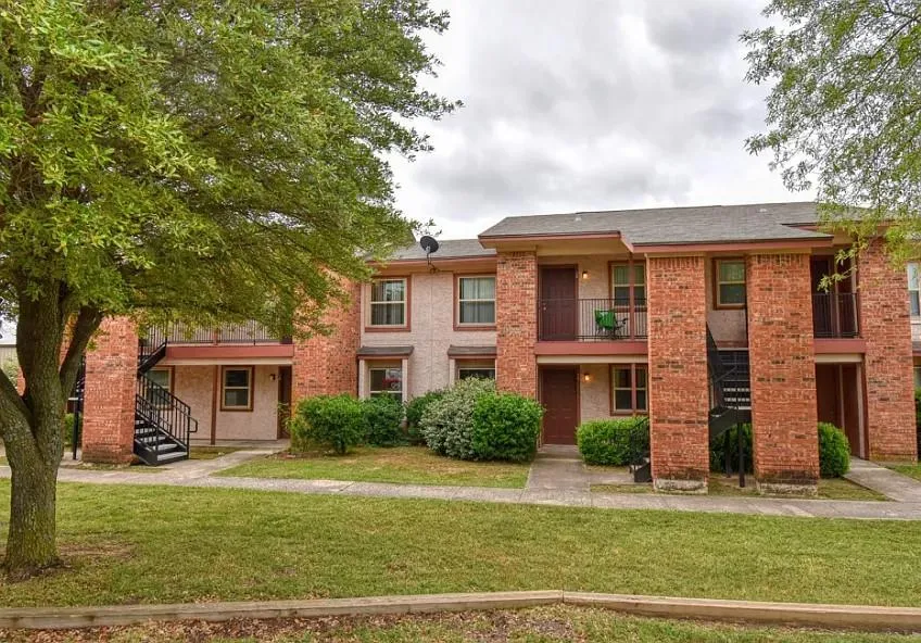 1906 S College Ave Decatur, TX 76234