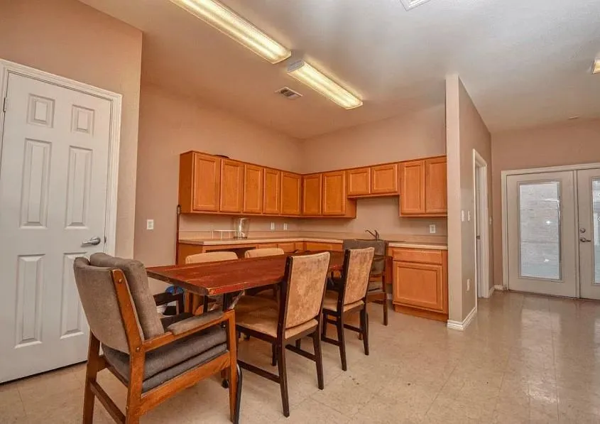 1906 S College Ave Decatur, TX 76234