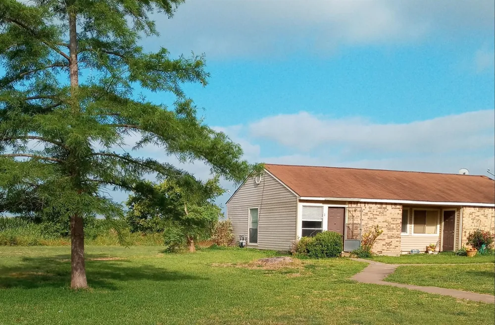 400 W Mesquite St Granger, TX 76530