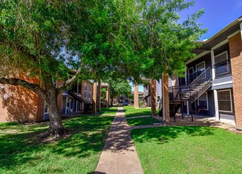1400 Eagle Lake Rd Sealy, TX 77474