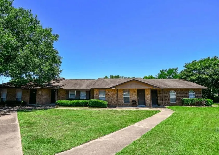 20598 Pine Island Rd Hempstead, TX 77445