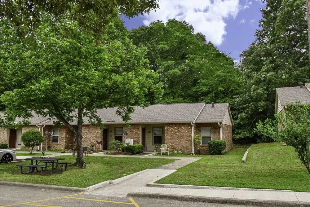 427 Martin St Chandler, TX 75758