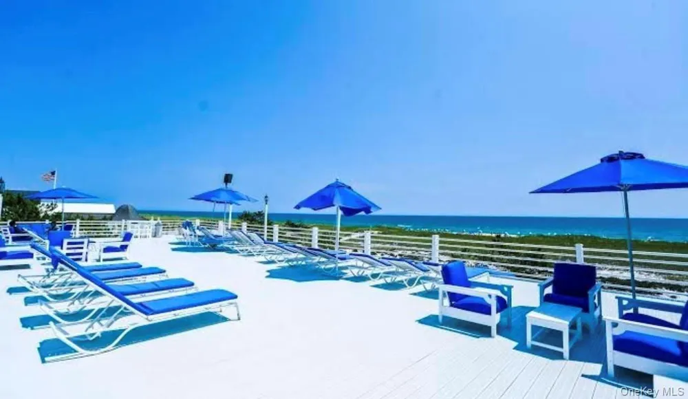 231 Dune Road #905 Westhampton Beach, NY 11978