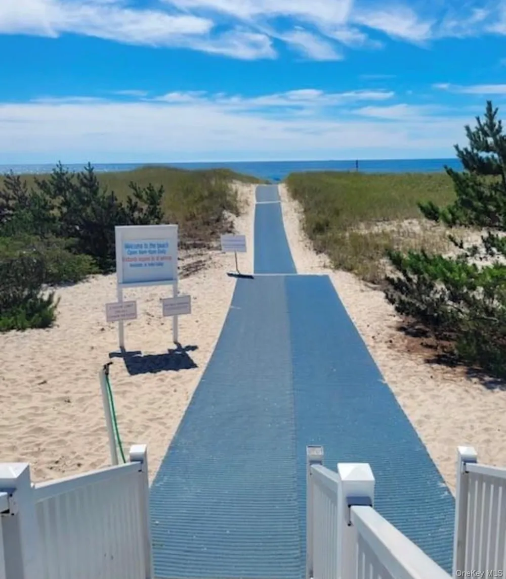 231 Dune Road #905 Westhampton Beach, NY 11978