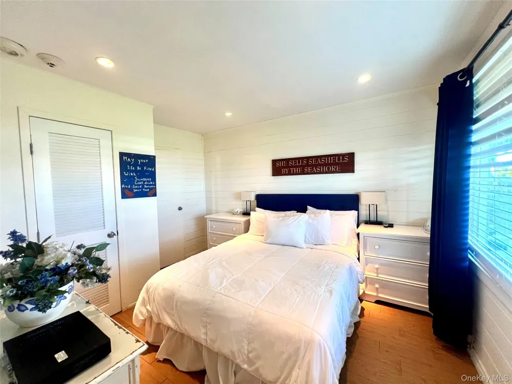 231 Dune Road #905 Westhampton Beach, NY 11978