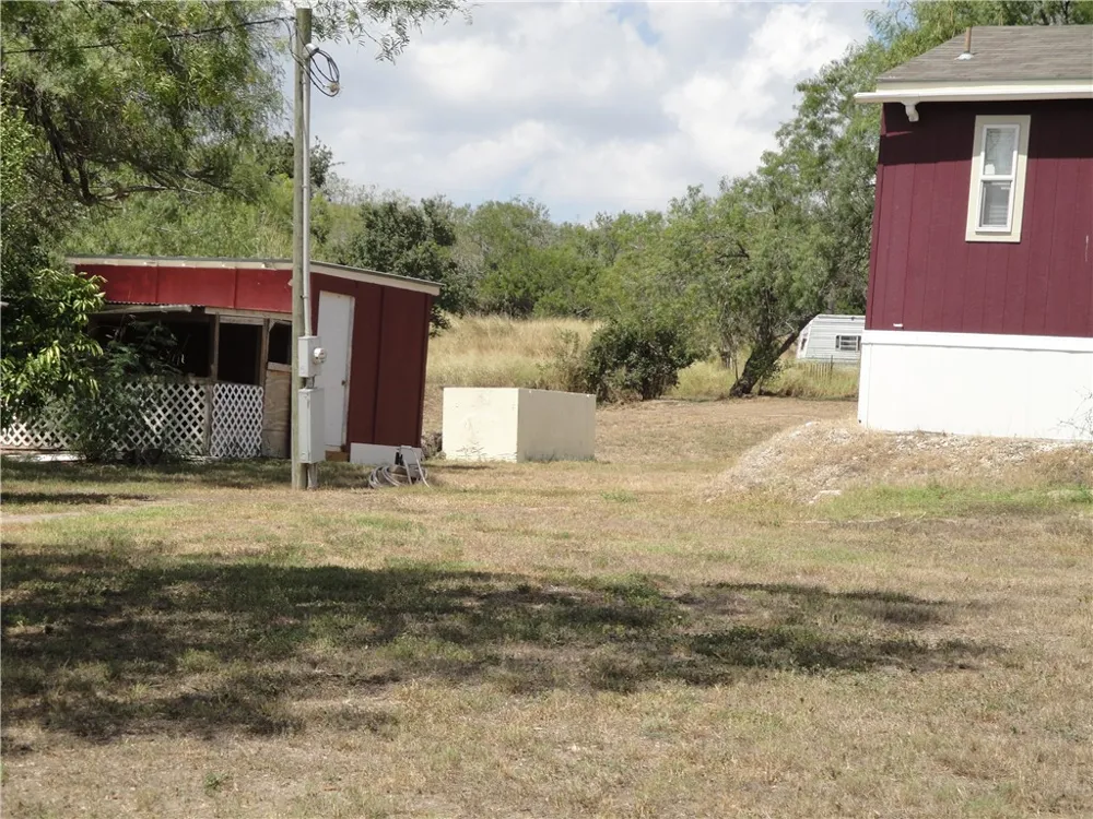315 S Vista Drive S Sandia, TX 78383