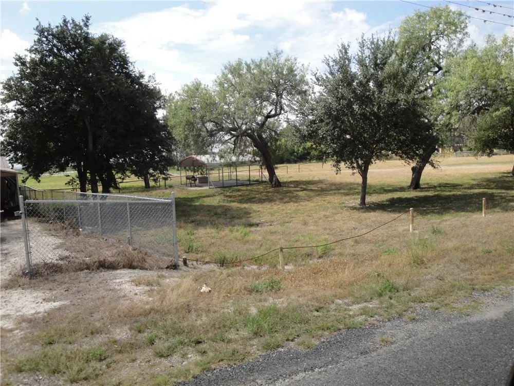 315 S Vista Drive S Sandia, TX 78383