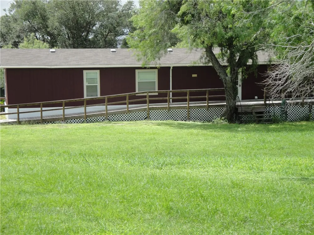 315 S Vista Drive S Sandia, TX 78383