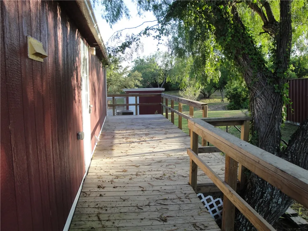 315 S Vista Drive S Sandia, TX 78383