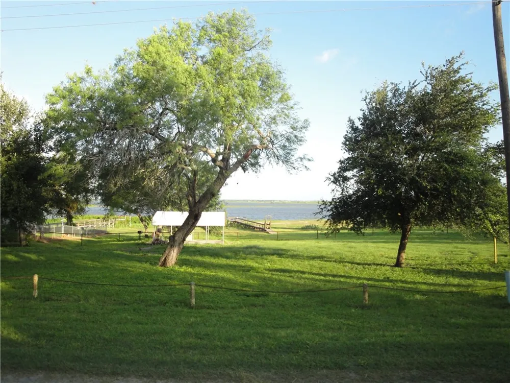 315 S Vista Drive S Sandia, TX 78383