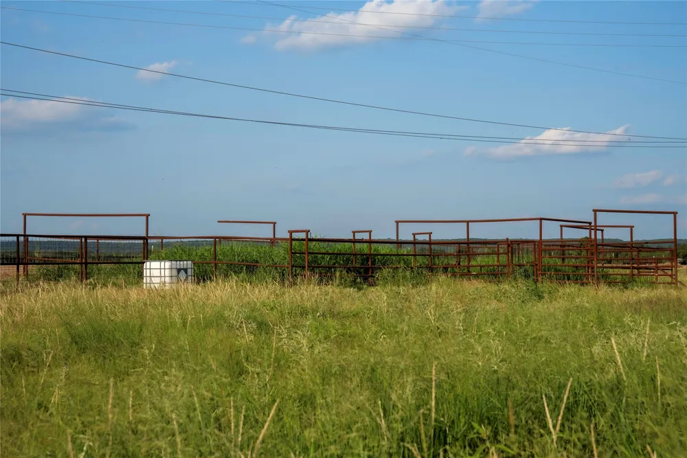 11157 State Highway 36 Jonesboro, TX 76538