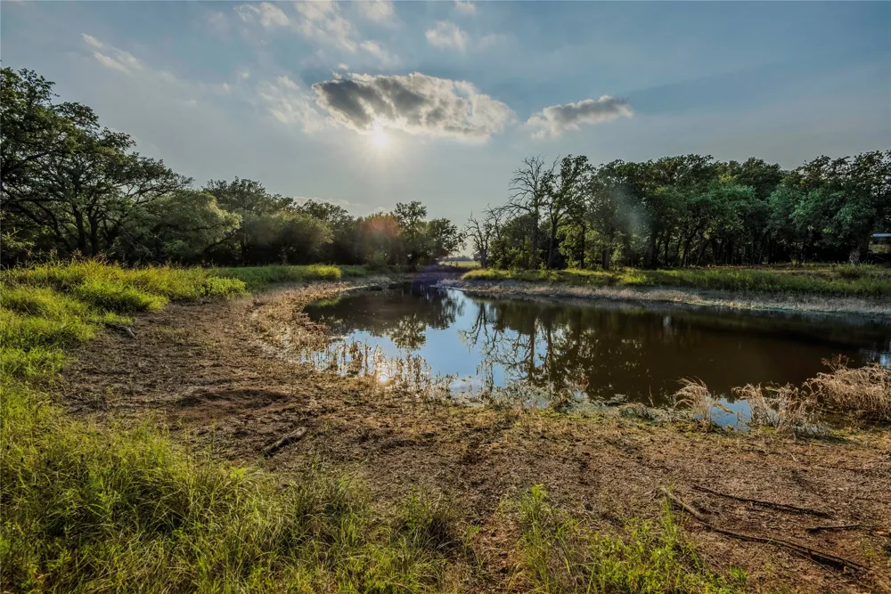 11157 State Highway 36 Jonesboro, TX 76538