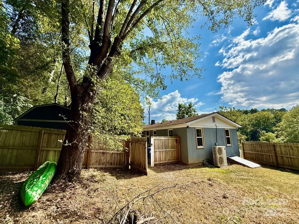 12 Powell Street Asheville, NC 28806