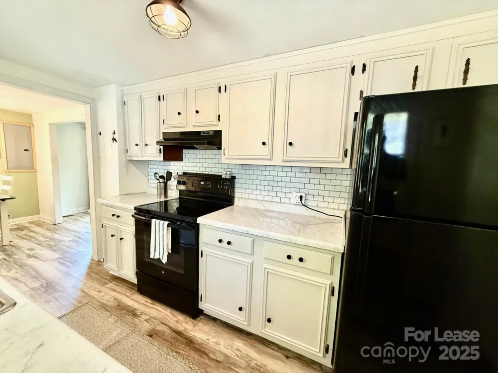 12 Powell Street Asheville, NC 28806