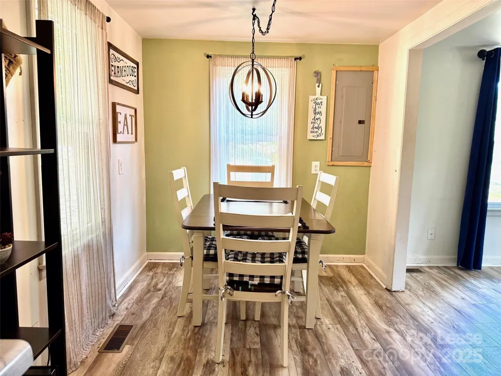 12 Powell Street Asheville, NC 28806
